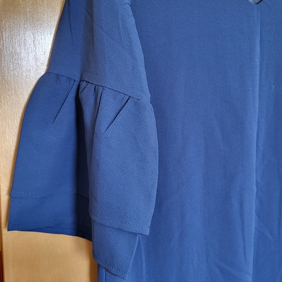 NWT Navy Bell Sleeve Shift Dress - Picture 4 of 5